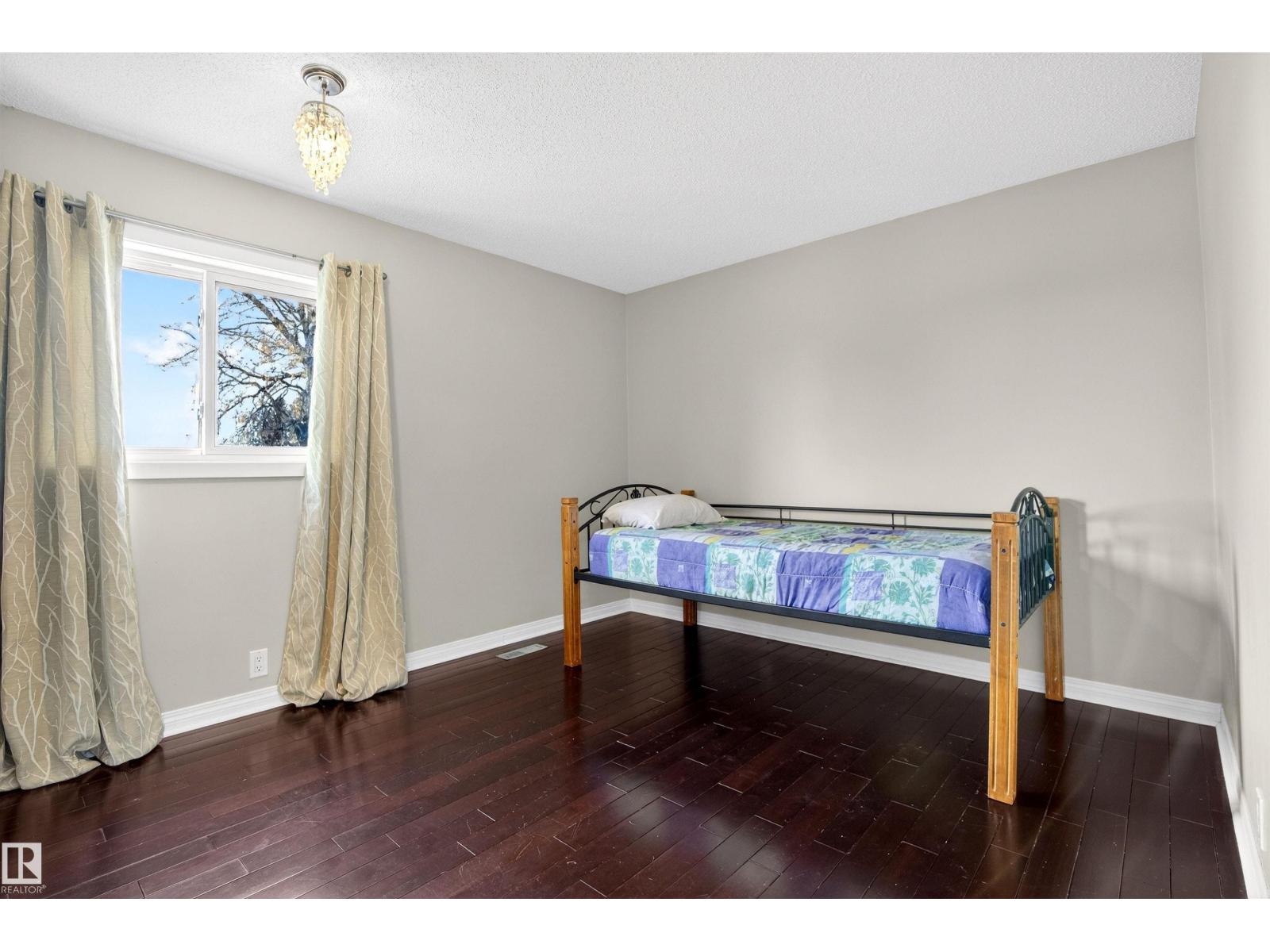 3907 44 AV, Stony Plain