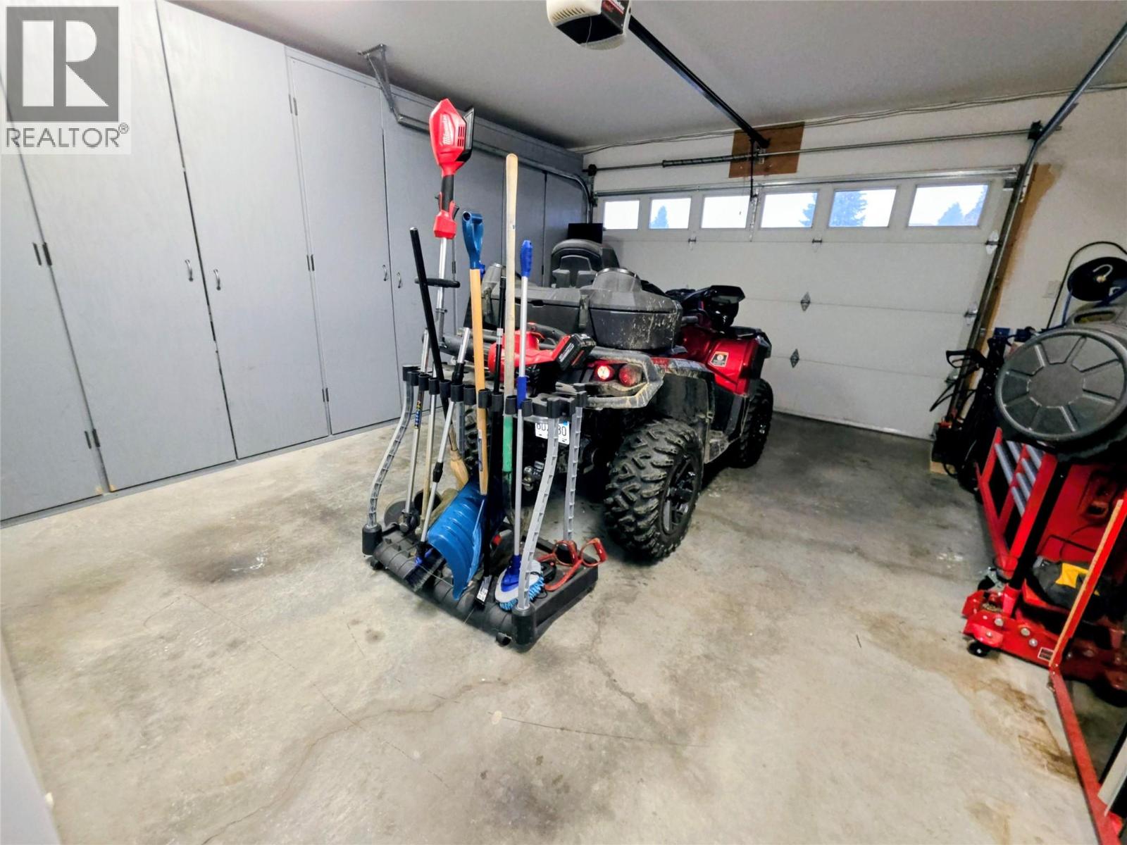 651 Hanville Place, Castlegar