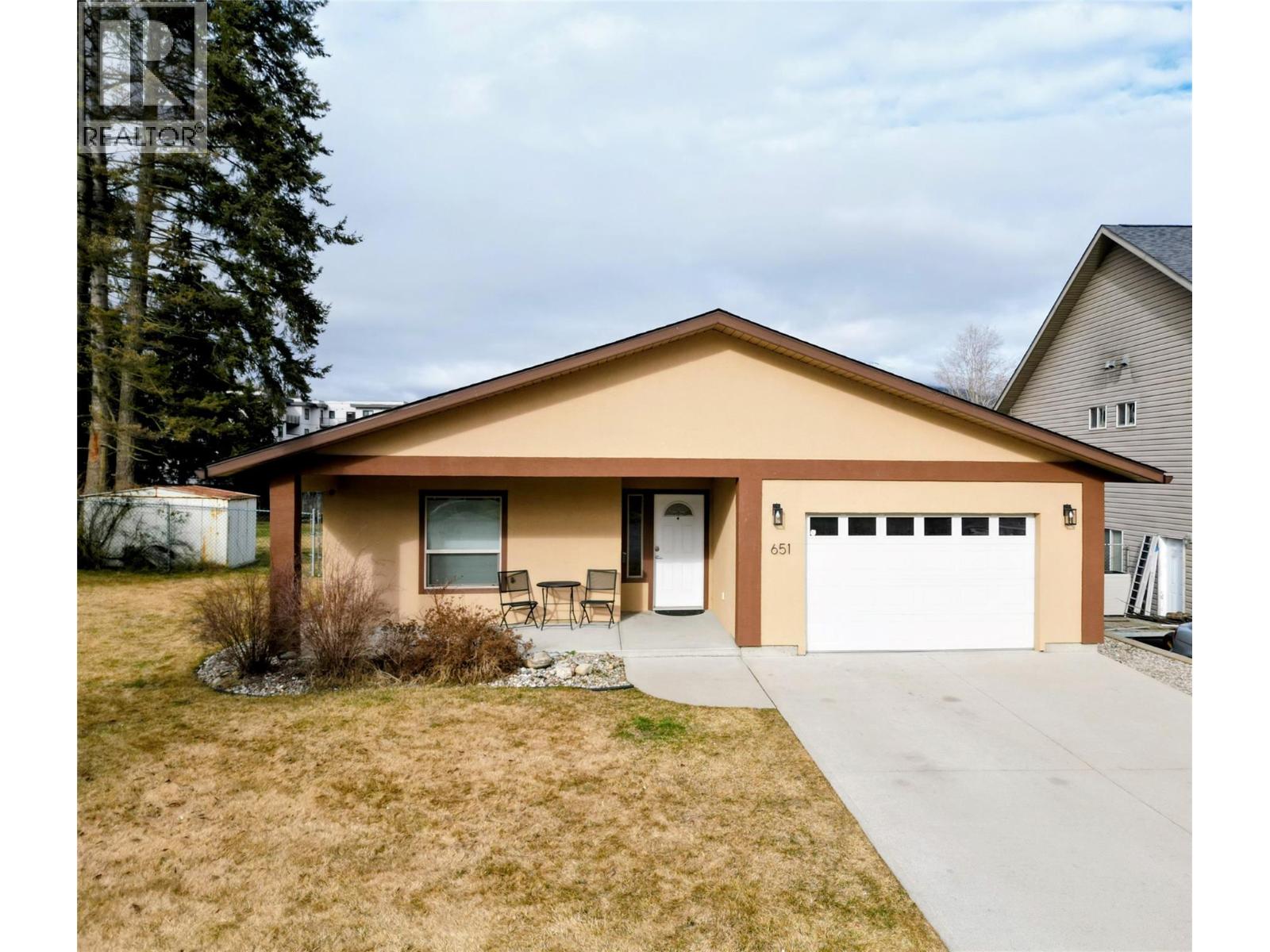 651 Hanville Place, Castlegar