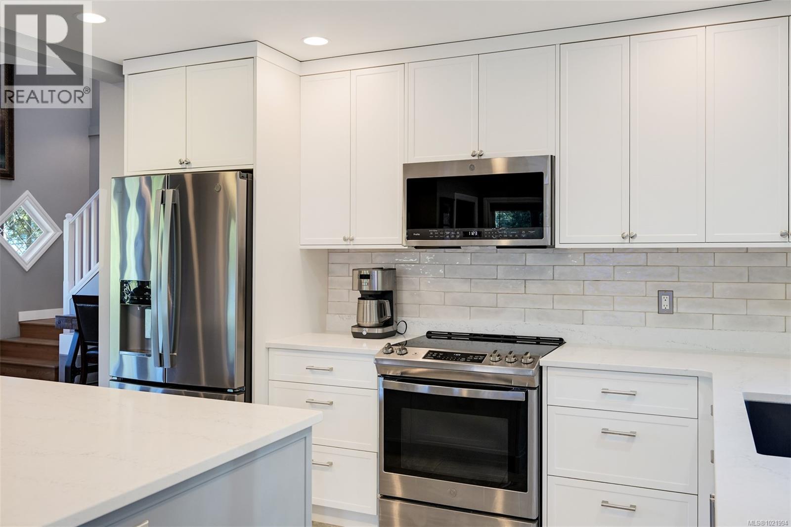 846 Aros Rd, Cobble Hill