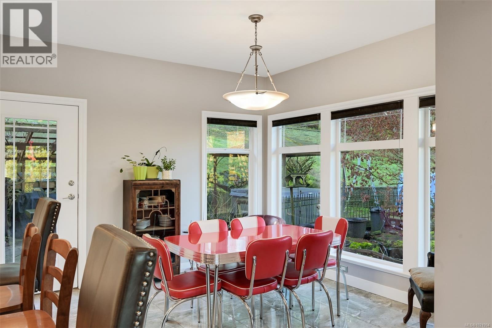 846 Aros Rd, Cobble Hill