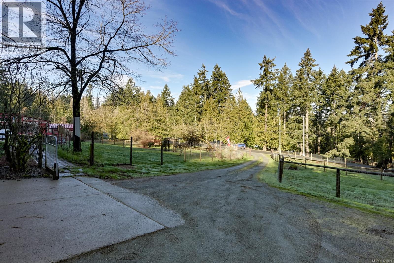 846 Aros Rd, Cobble Hill