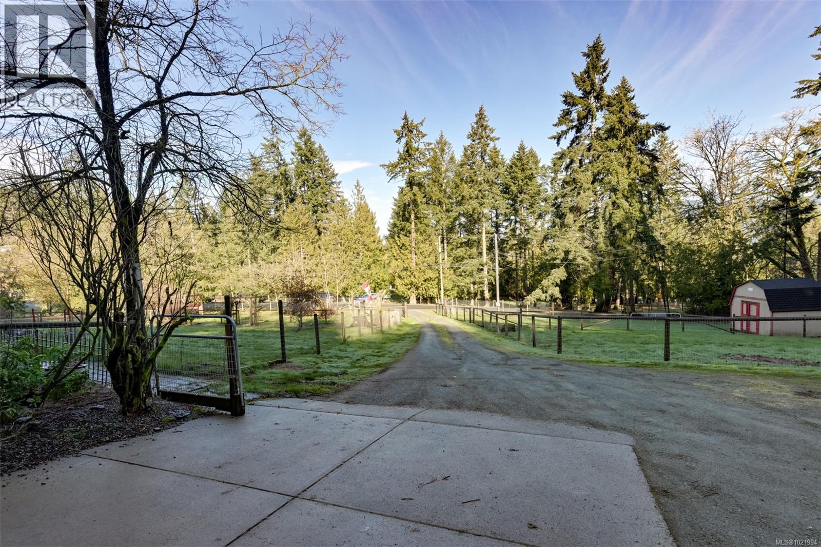 846 Aros Rd, Cobble Hill