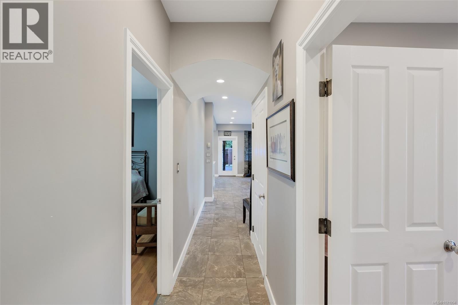 846 Aros Rd, Cobble Hill