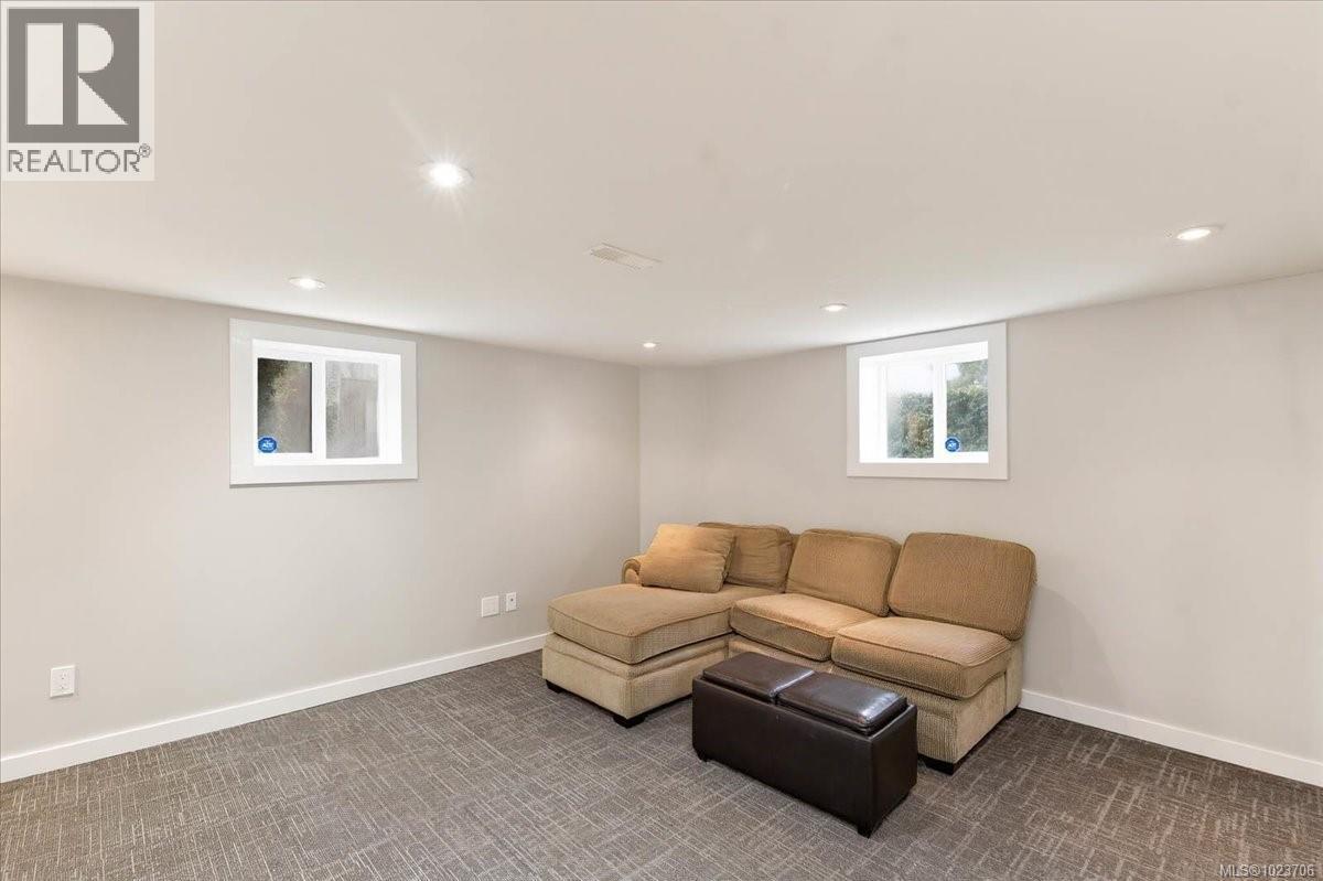 3049 6th Ave, Port Alberni