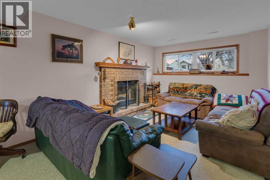 38 West Mcdougal Road, Cochrane