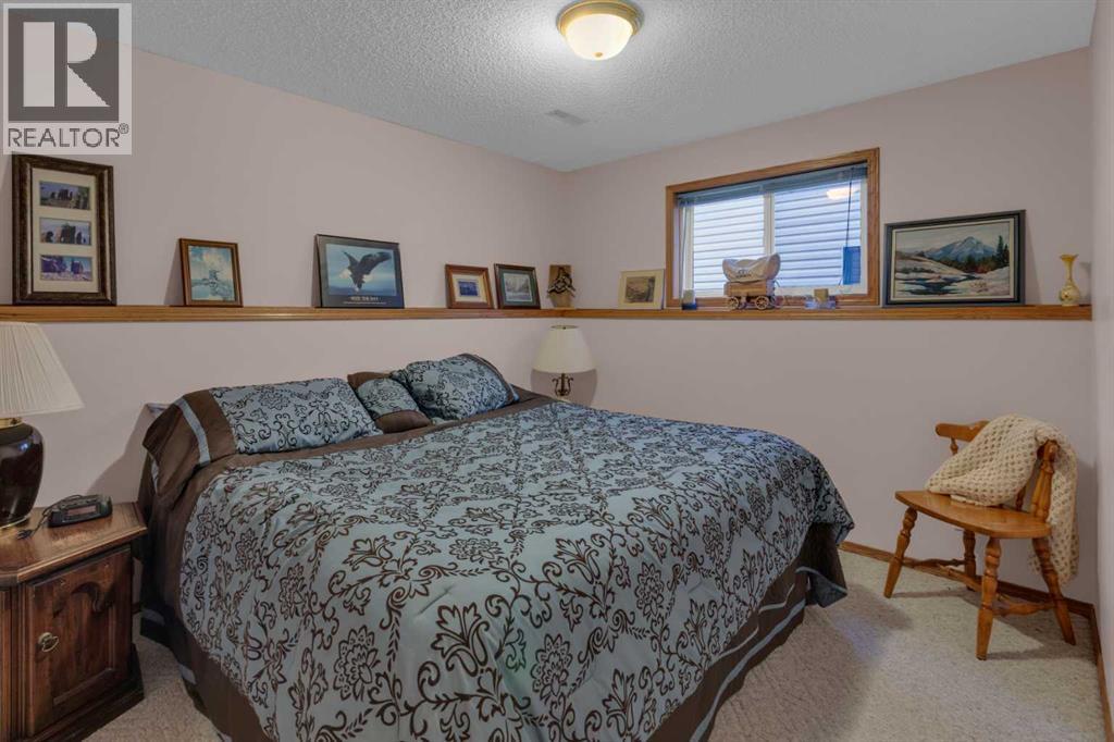38 West Mcdougal Road, Cochrane
