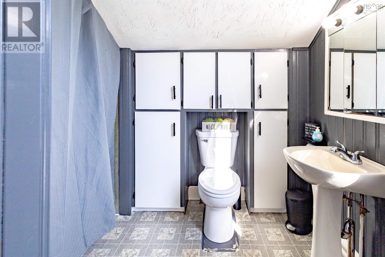 Property 18 of 45 of 31 Hillcrest Street