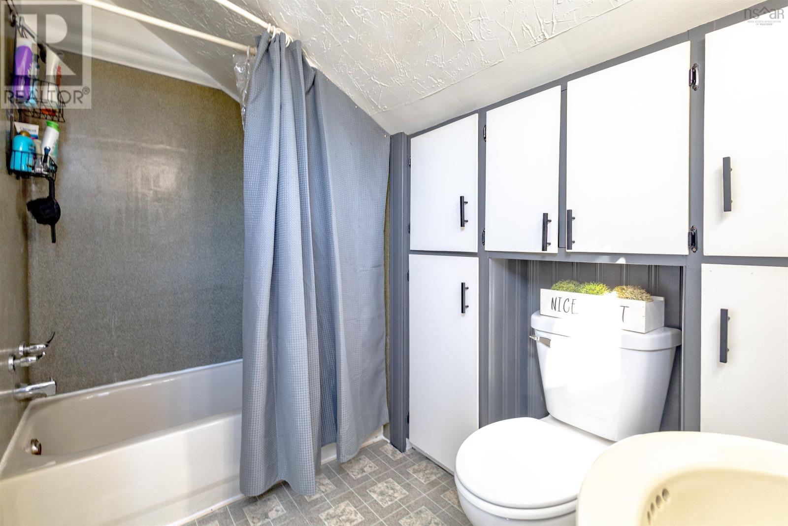 Property 19 of 45 of 31 Hillcrest Street