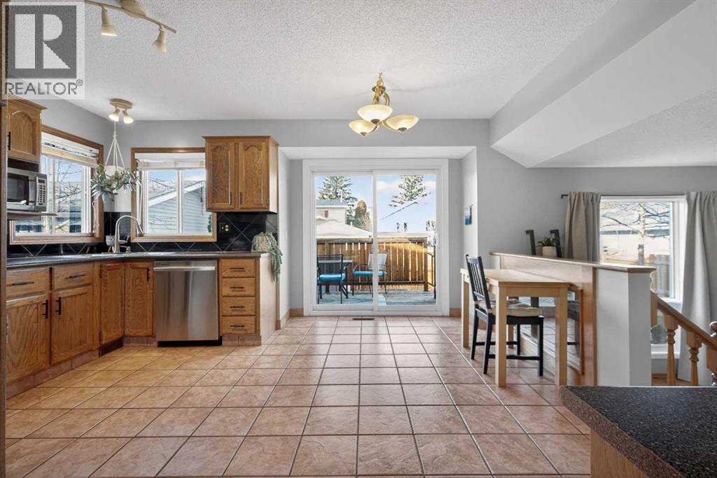 Single Family House for Sale in  Mckerrell Close SE McKenzie Lake Calgary 