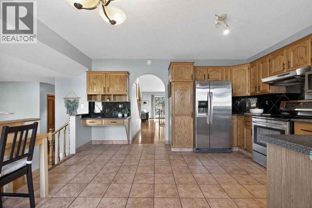 Single Family House for Sale in  Mckerrell Close SE McKenzie Lake Calgary 