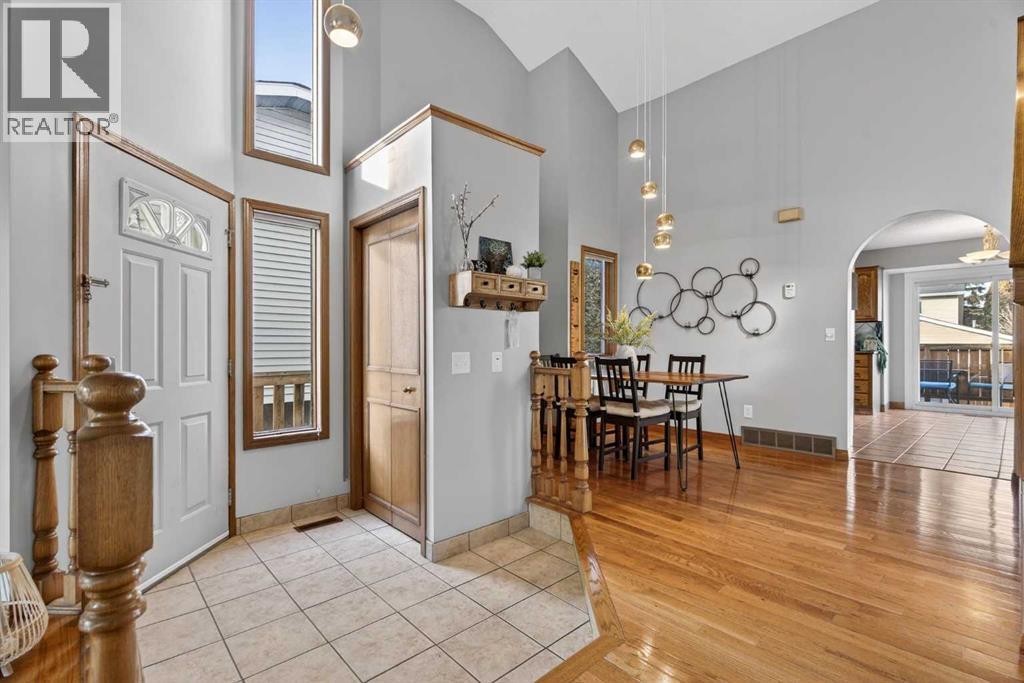 Single Family House for Sale in  Mckerrell Close SE McKenzie Lake Calgary 