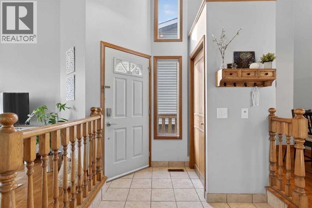 Single Family House for Sale in  Mckerrell Close SE McKenzie Lake Calgary 