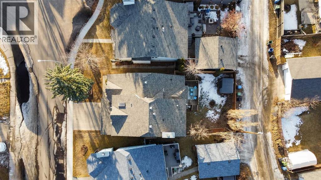 Single Family House for Sale in  Mckerrell Close SE McKenzie Lake Calgary 