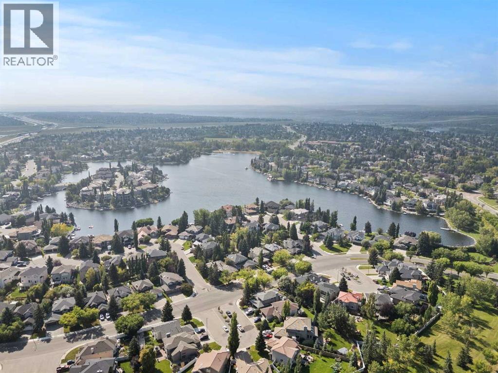 Single Family House for Sale in  Mckerrell Close SE McKenzie Lake Calgary 