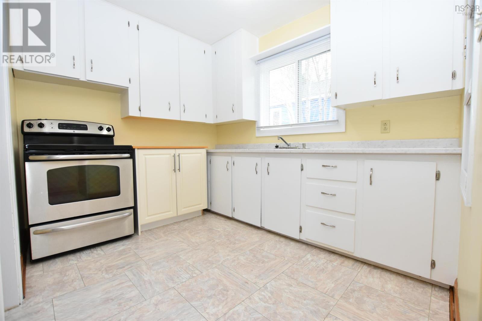 Property 13 of 30 of 6 Pembrooke Street