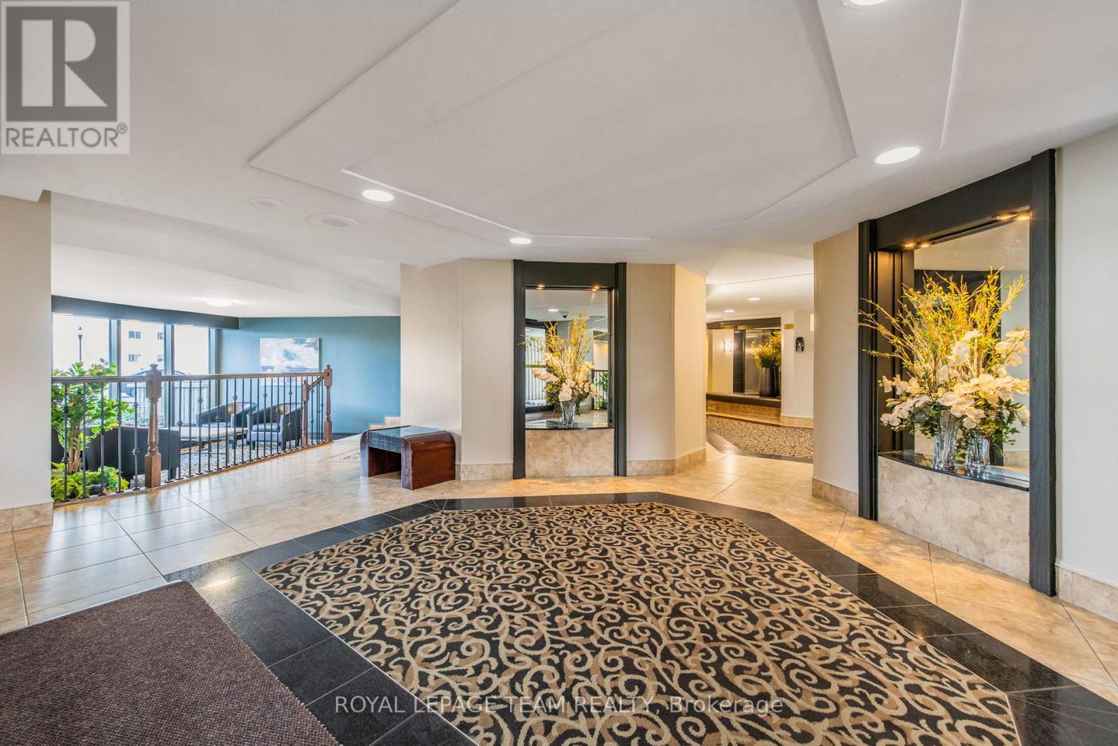 1081 Ambleside Unit 1101 photo 3