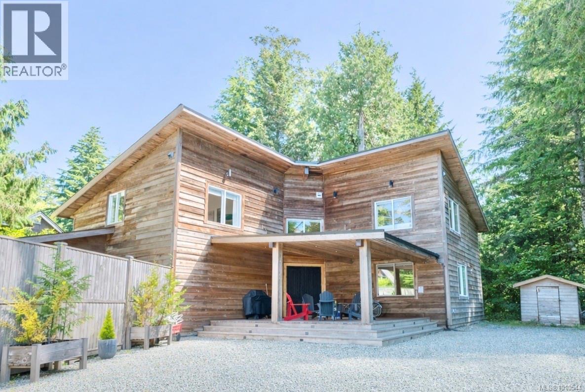 1316 Lynn Rd - Photo 2 of 45, Tofino, British Columbia