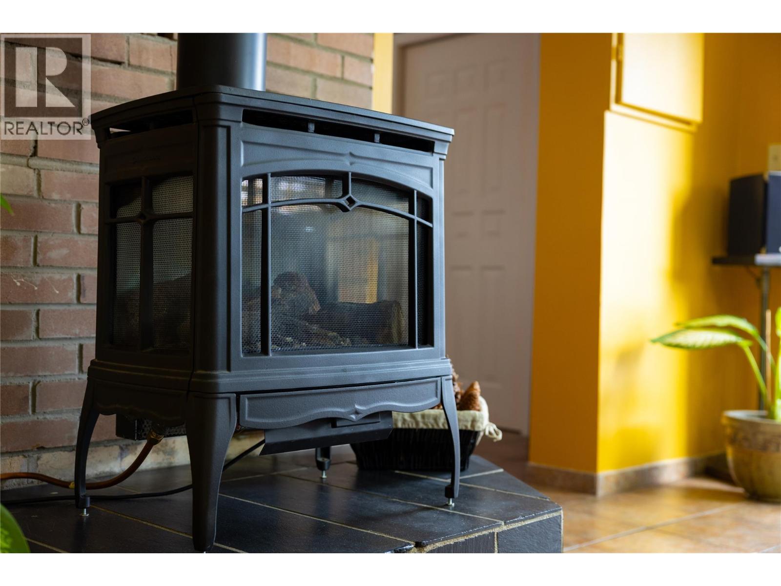  6424 Goose Lake Road, Vernon