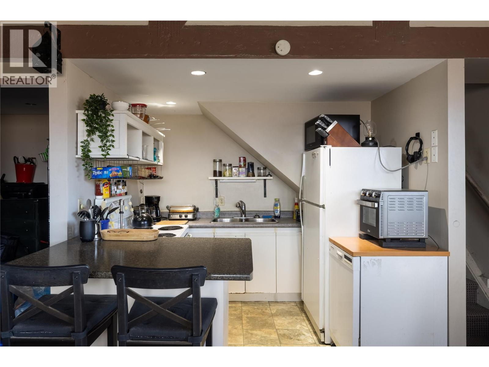  6424 Goose Lake Road, Vernon