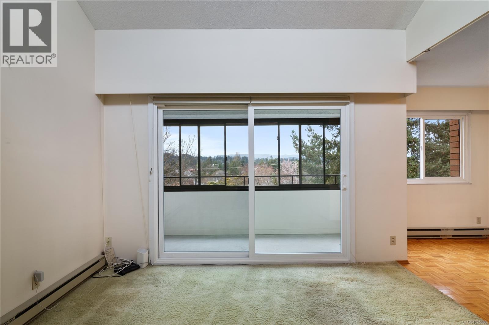 406 853 Selkirk Ave, Esquimalt