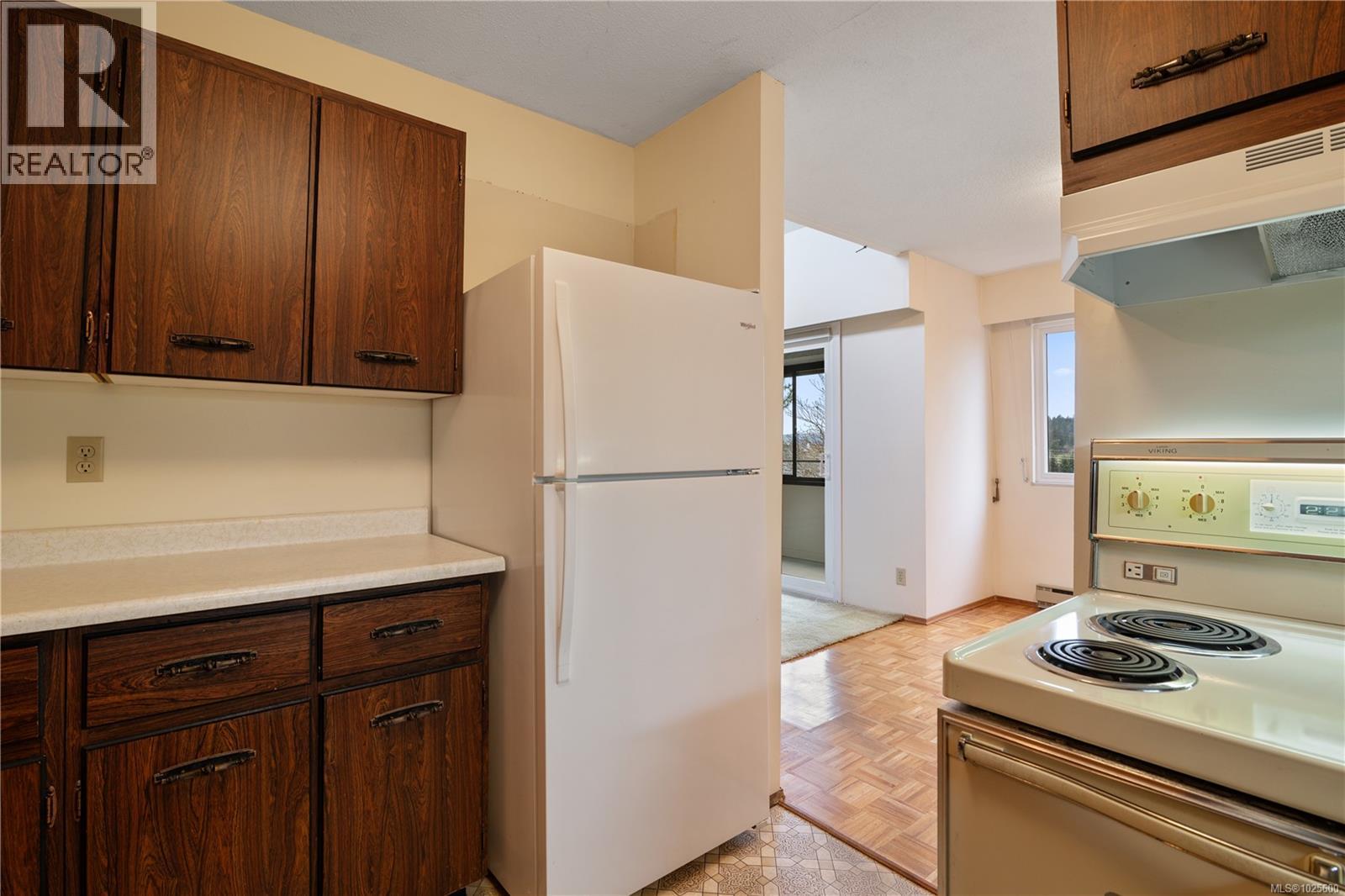 406 853 Selkirk Ave, Esquimalt