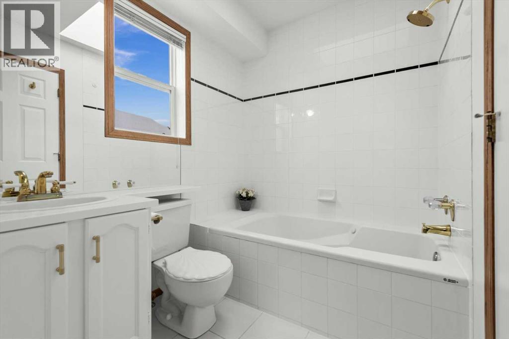 Single Family House Bi-level for Sale in  Scurfield Drive NW Scenic Acres Calgary 