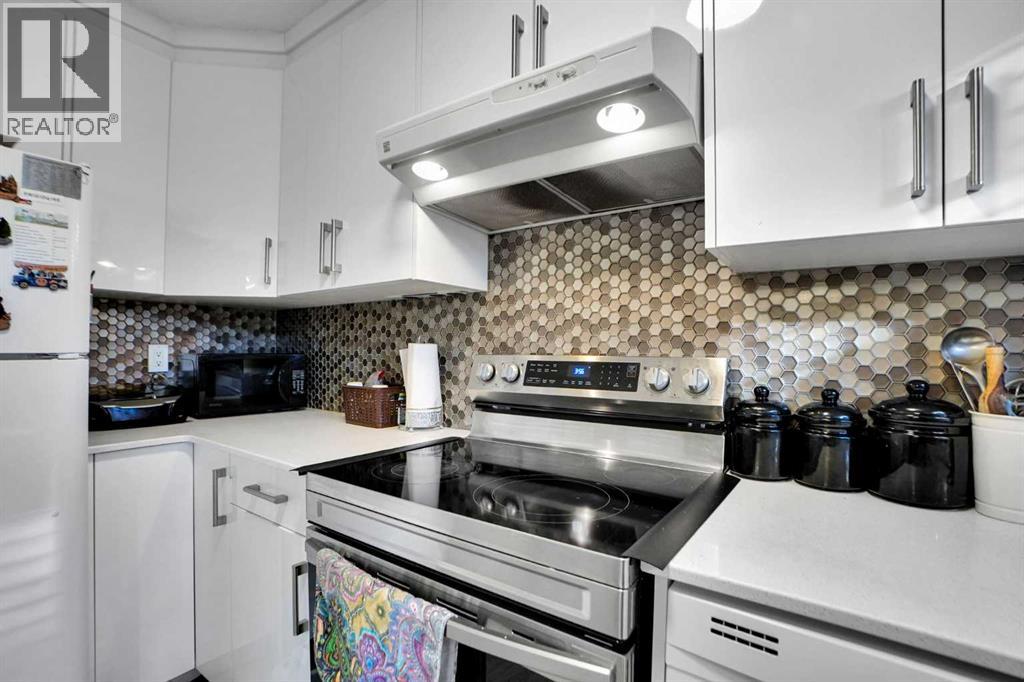 Single Family House for Sale in    Street NE Pineridge Calgary 