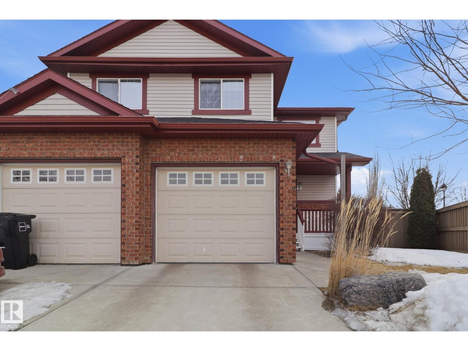 9037 Scott CR NW, Edmonton