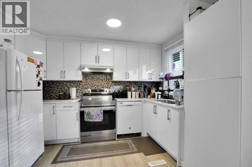 Single Family House for Sale in    Street NE Pineridge Calgary 