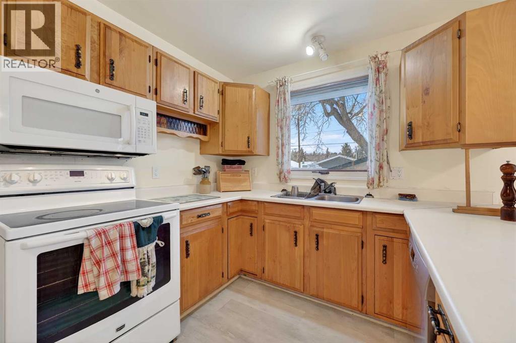 Single Family House Bungalow for Sale in  Bowglen Road NW Bowness Calgary 