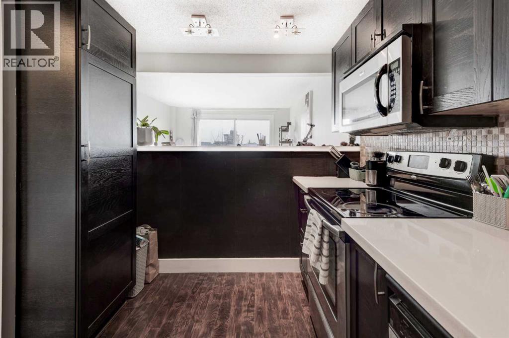 Single Family House for Sale in    Avenue SW Windsor Park Calgary 