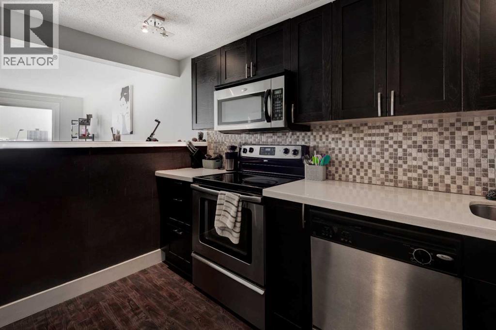 Single Family House for Sale in    Avenue SW Windsor Park Calgary 