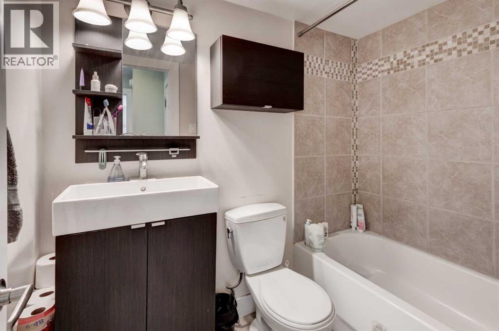 Single Family House for Sale in    Avenue SW Windsor Park Calgary 