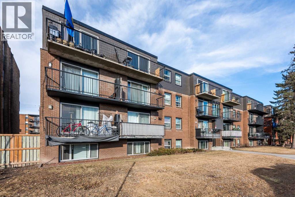 Single Family House for Sale in    Avenue SW Windsor Park Calgary 