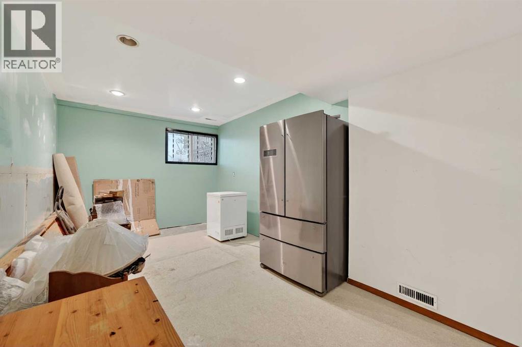 Single Family House Bungalow for Sale in  Bowglen Road NW Bowness Calgary 