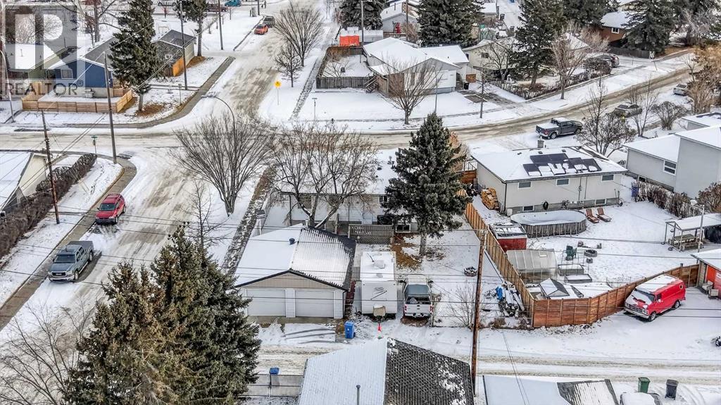 Single Family House Bungalow for Sale in  Bowglen Road NW Bowness Calgary 