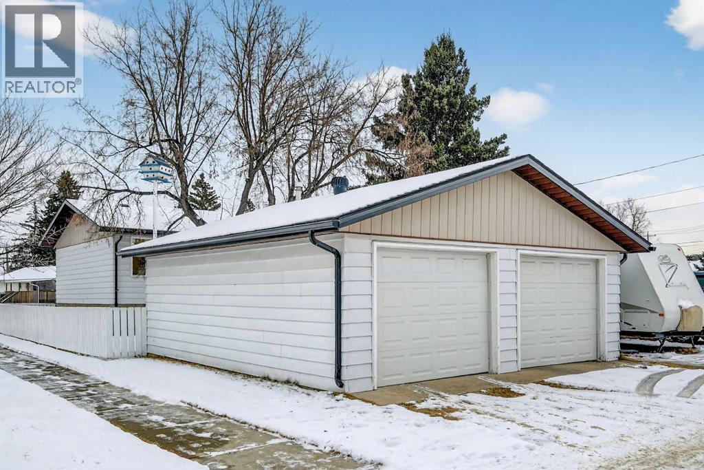 Single Family House Bungalow for Sale in  Bowglen Road NW Bowness Calgary 