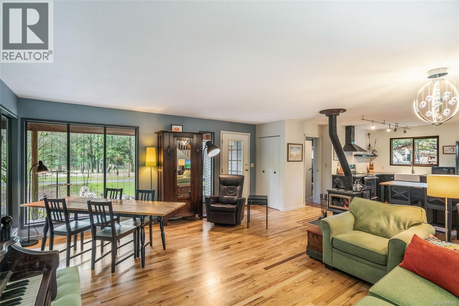 885 Horseshoe Rd - Photo 5 of 50, Gabriola Island, British Columbia