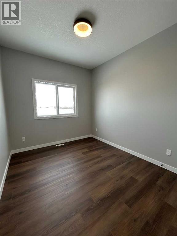 Single Family House Bi-level for Sale in   Avenue Westgate Grande Prairie 