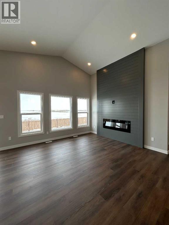 Single Family House Bi-level for Sale in   Avenue Westgate Grande Prairie 