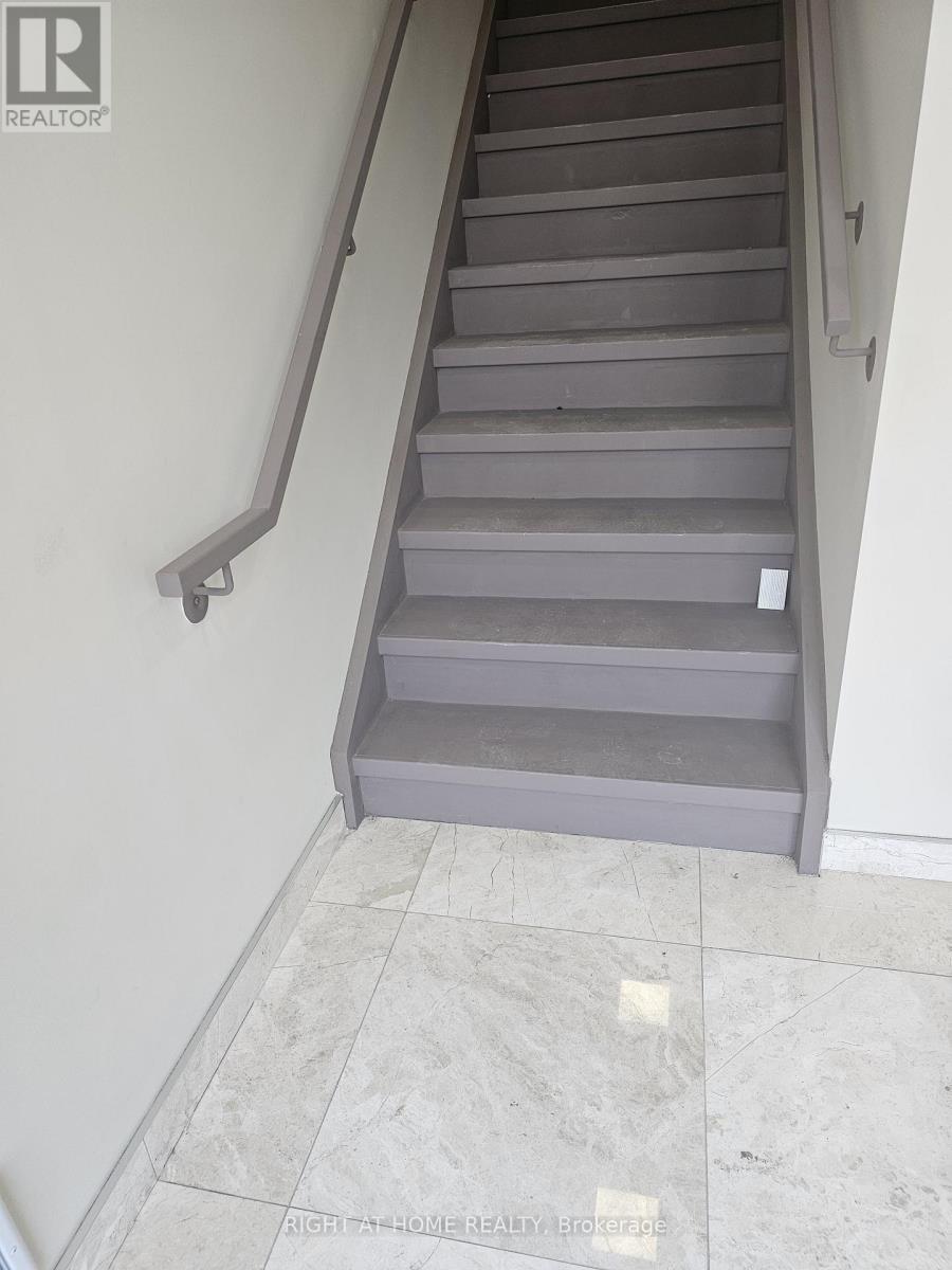 6 (UPPER FLOOR) - 7681 HIGHWAY 27 E - Photo 2 of 9, Vaughan (West Woodbridge Industrial Area), Ontario