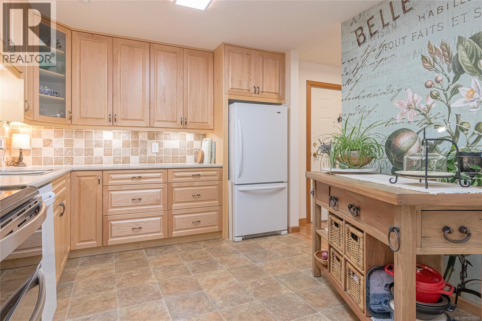 203 354 Morison Ave, Parksville