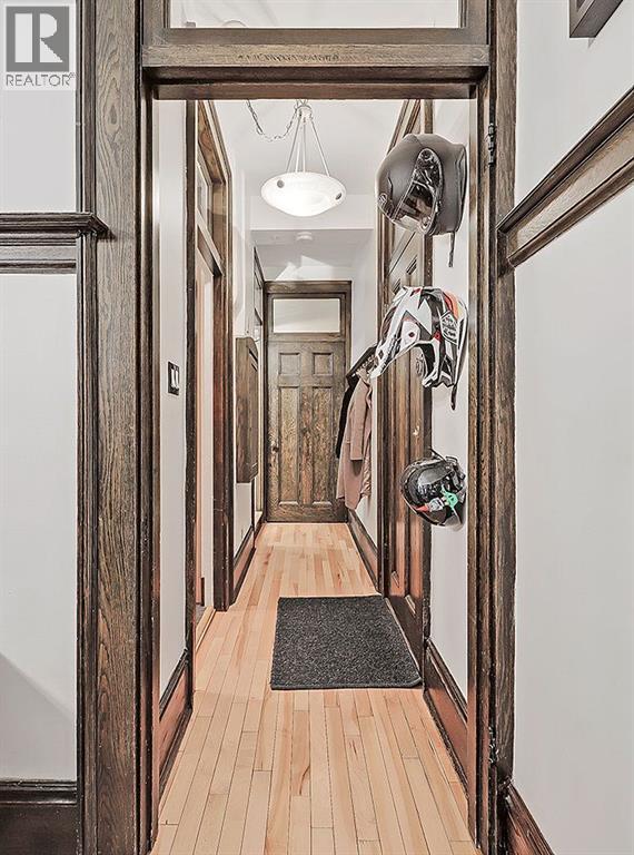 Single Family House Loft for Sale in    Avenue SW Lower Mount Royal Calgary 