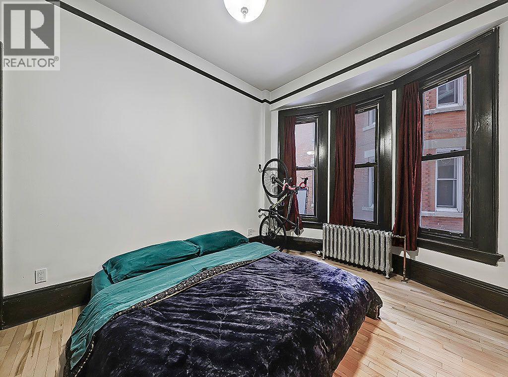 Single Family House Loft for Sale in    Avenue SW Lower Mount Royal Calgary 