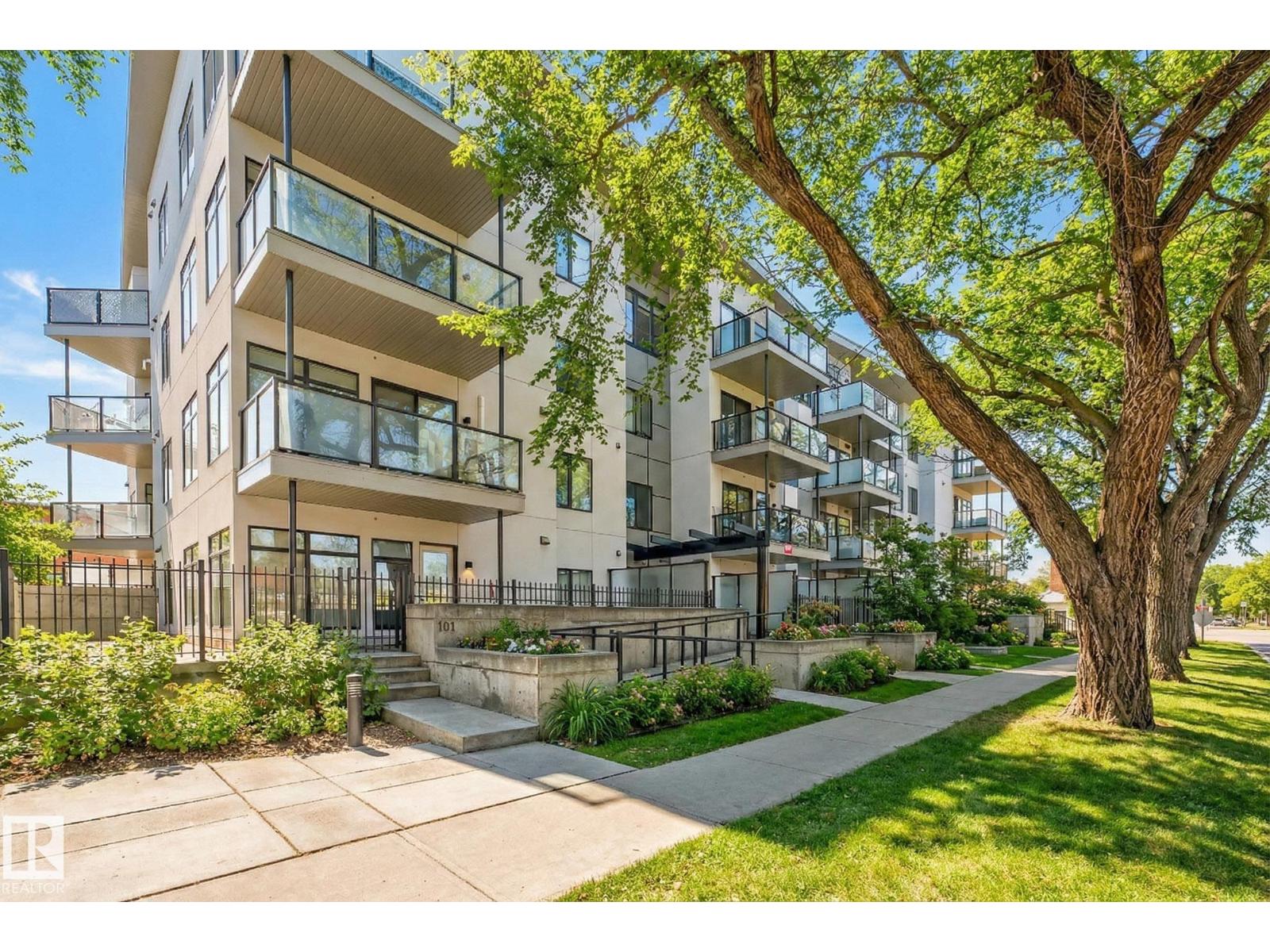 #304 10837 83 AV NW, Edmonton