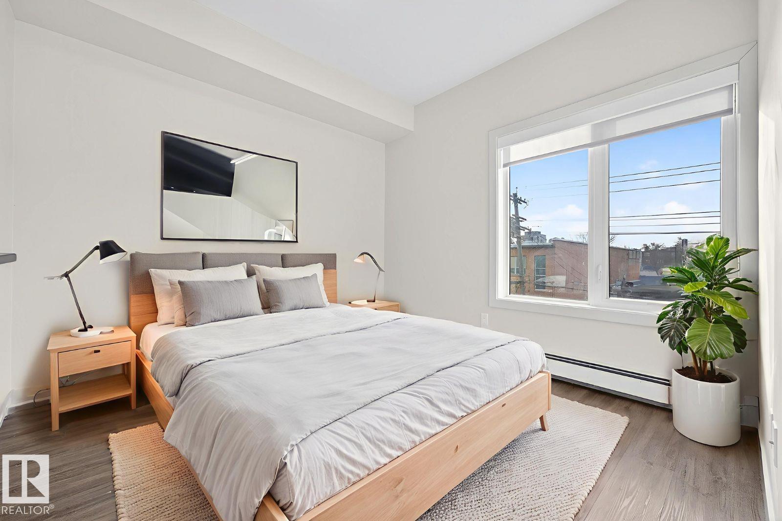 #304 10837 83 AV NW, Edmonton