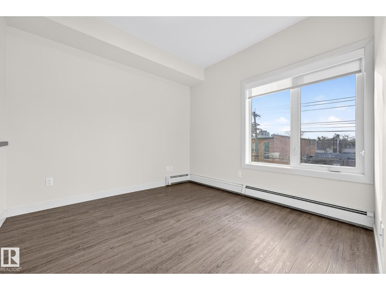 #304 10837 83 AV NW, Edmonton