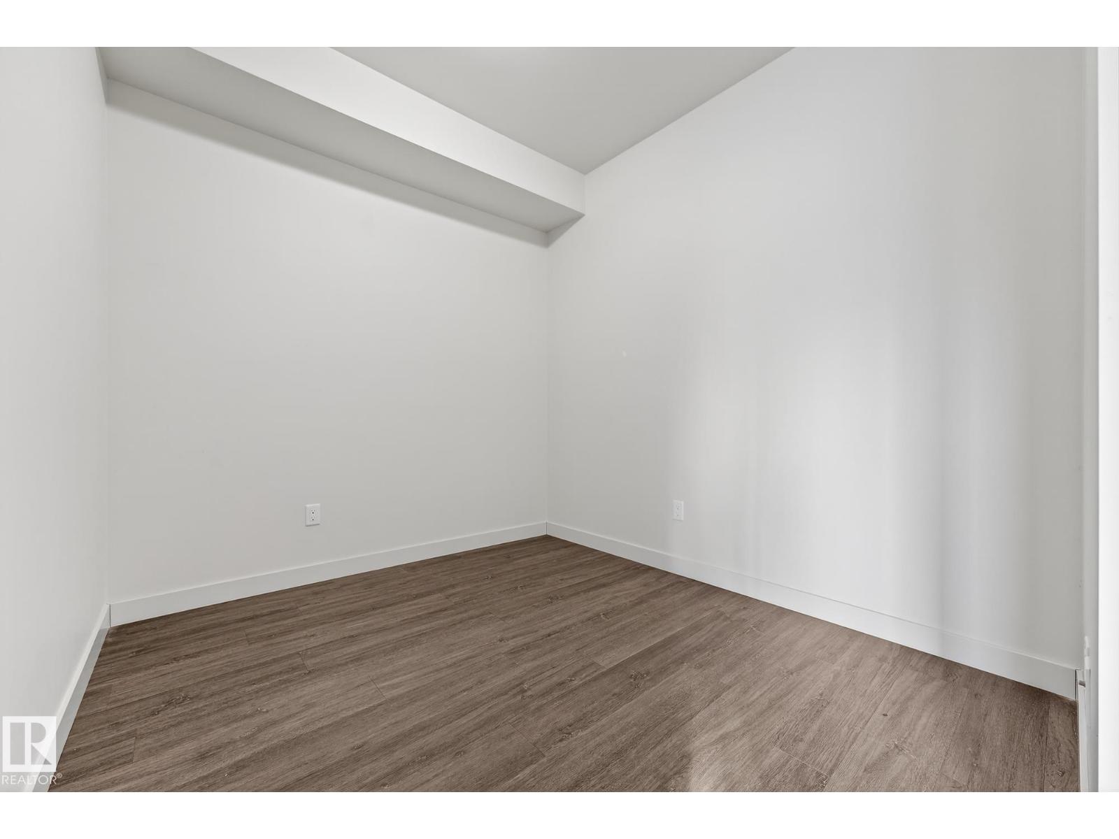 #304 10837 83 AV NW, Edmonton