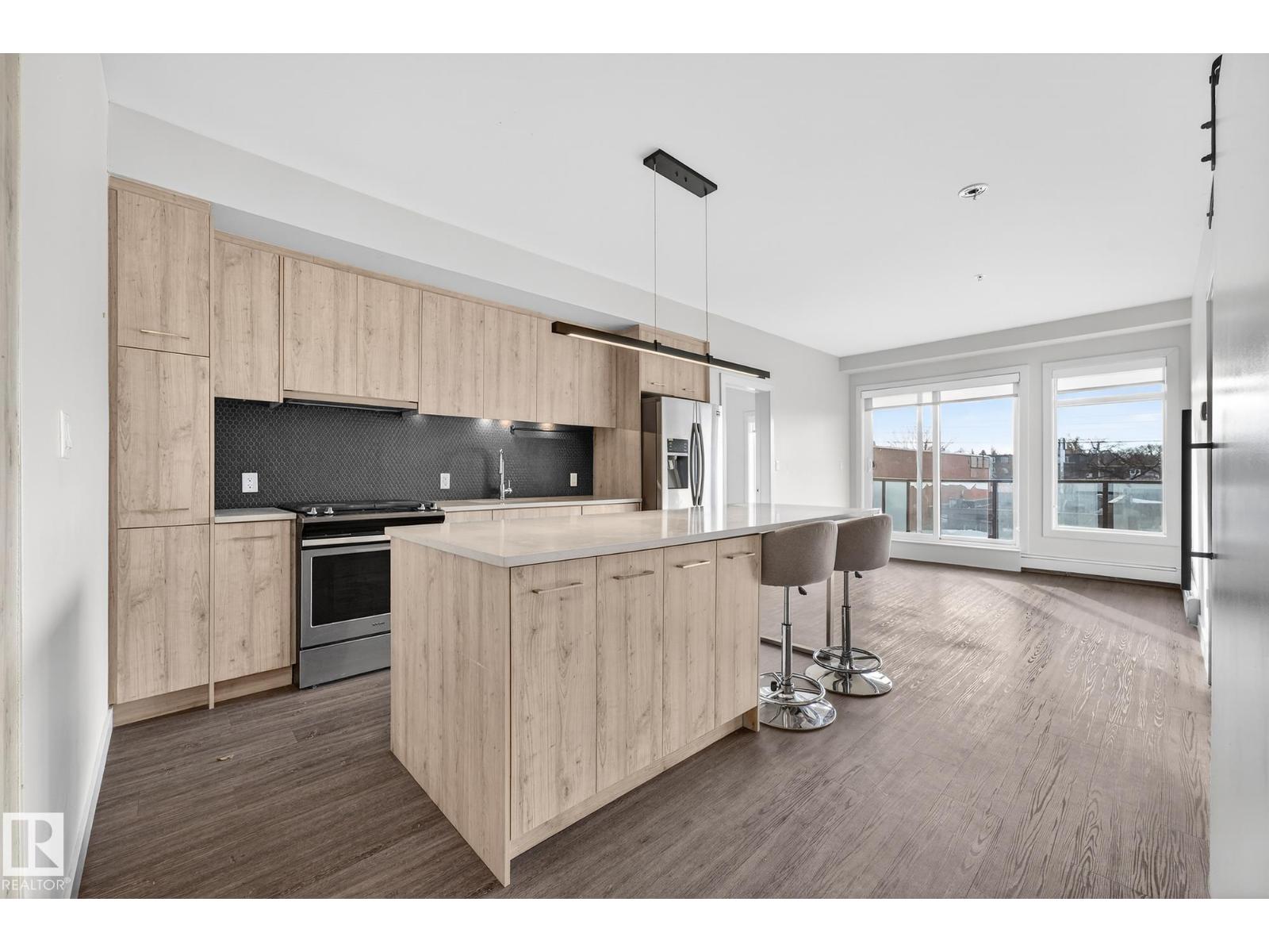 #304 10837 83 AV NW, Edmonton